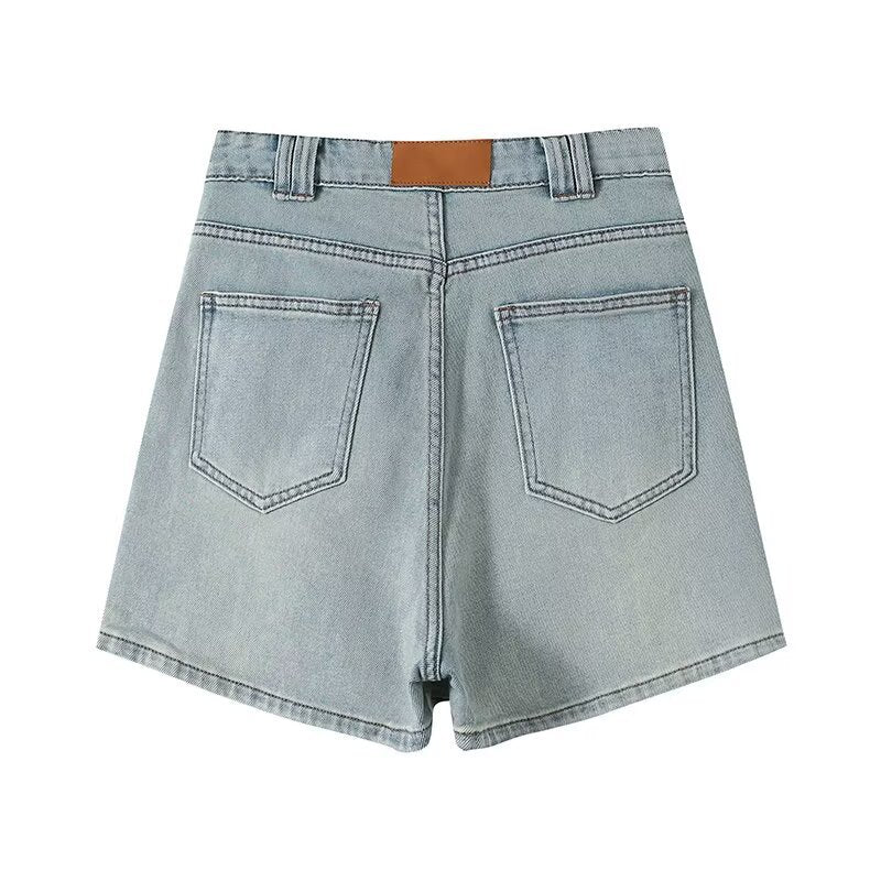 Low waisted A-line straight leg denim shorts for women