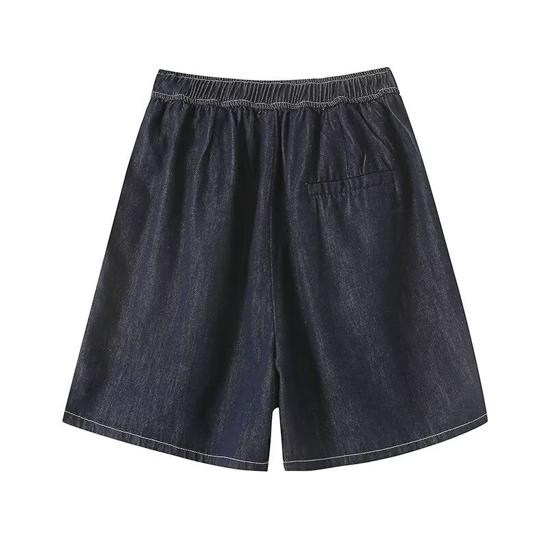 Elastic waist casual pleated denim straight shorts for women