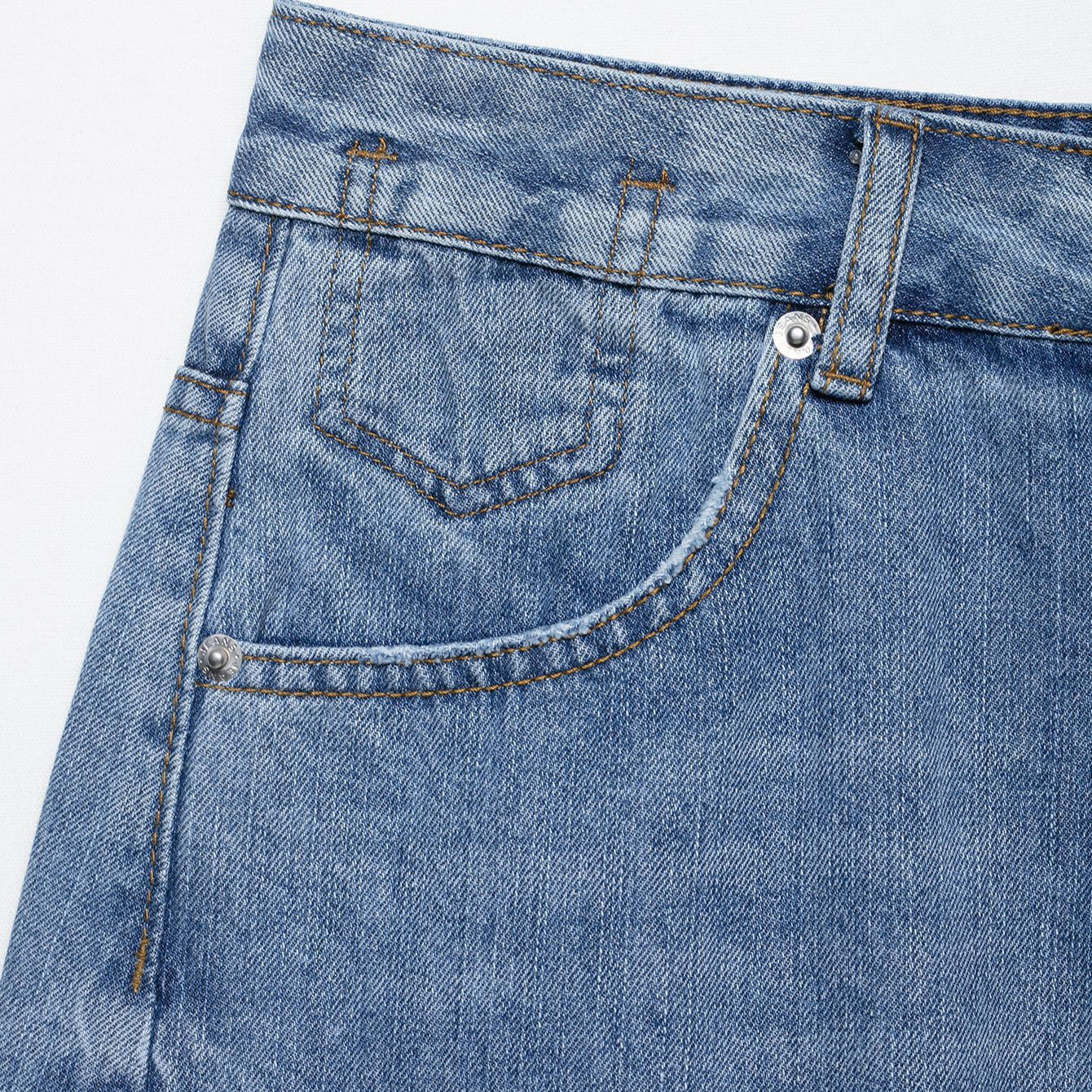 Vintage A-line hip hugging denim skirt for women