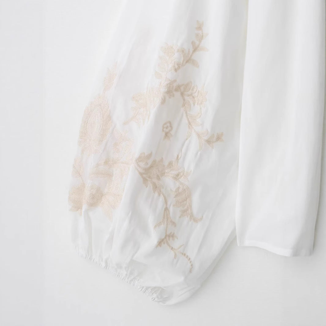 Women's European and American style V-neck long sleeved embroidered floral pleated shirt top