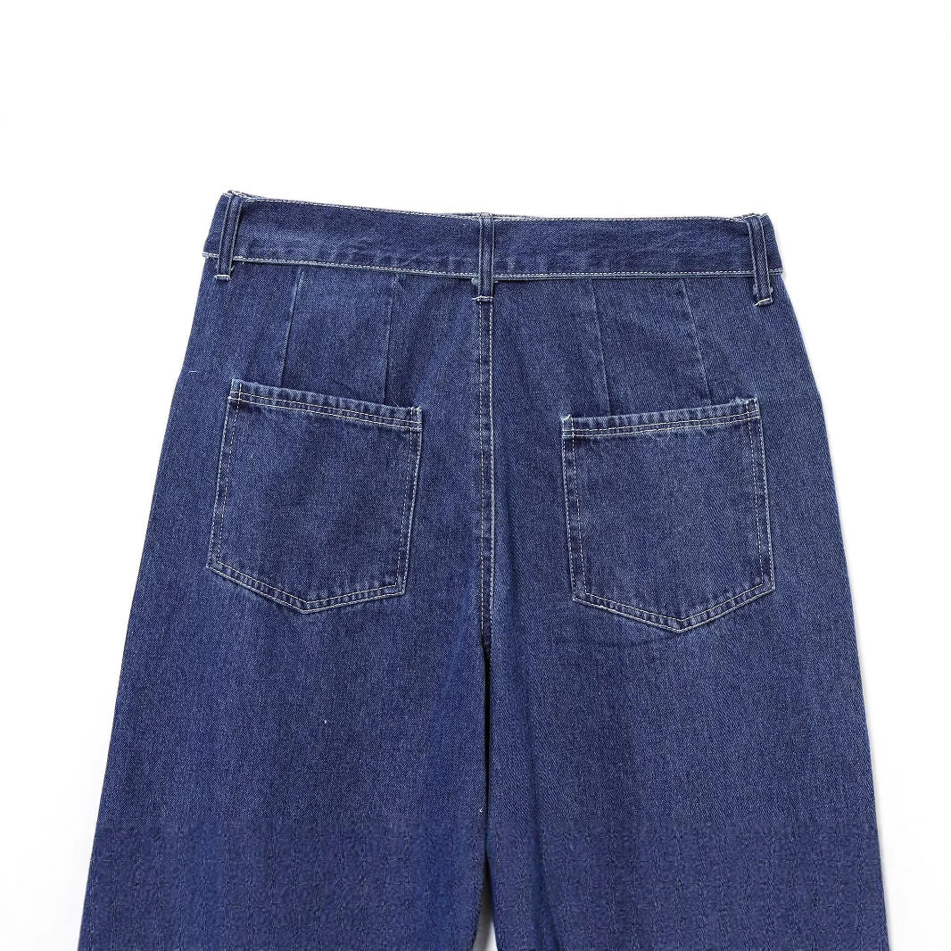 Women's long and wide leg jeans with waistband